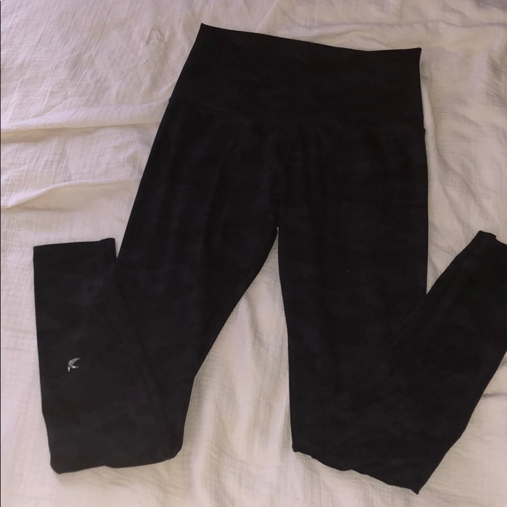 GLYDER black camo leggings
